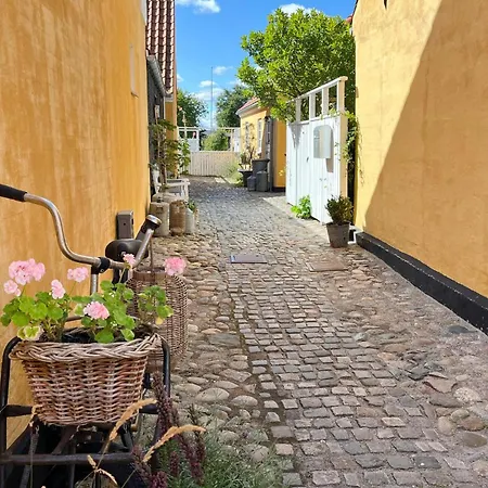 Fantastisk 2-værelses Hus I Feriehus *