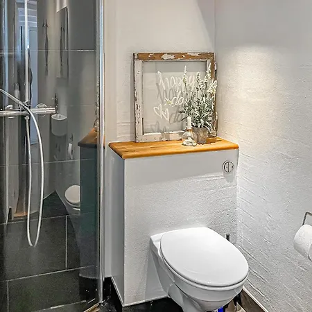 Feriehus Fantastisk 2-værelses Hus I