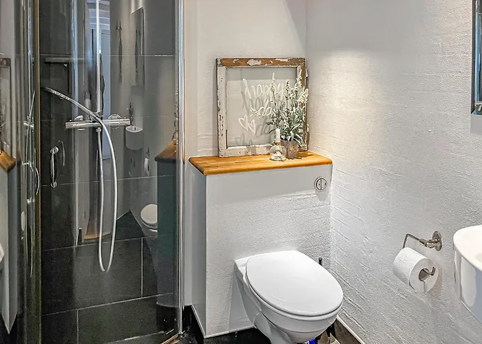 Feriehus 2 Bedroom Stunning In